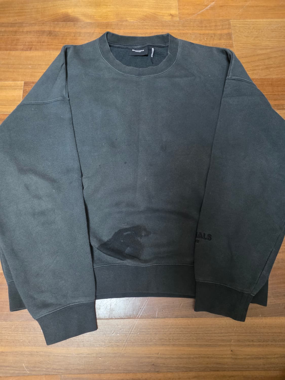 에센셜 19FW 리플렉티브 맨투맨 상품이미지4