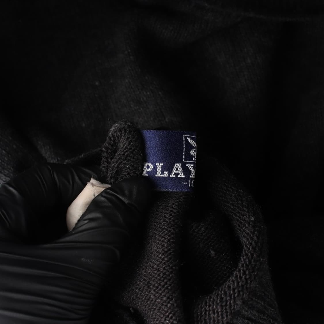 플레이보이 자수 로고 블랙 모크넥 반목 니트 상품이미지5