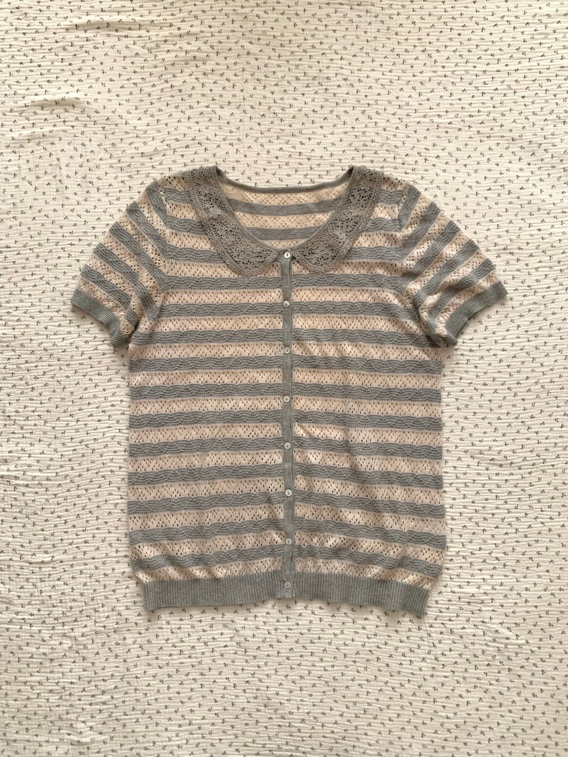 어스뮤직 코지모리 스트라이프 레이스 반팔 가디건 상품이미지1