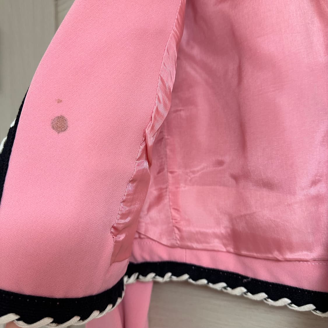 모스키노 레이스 테이핑 핑크 크롭 자켓 (국내 55사이즈) 상품이미지7