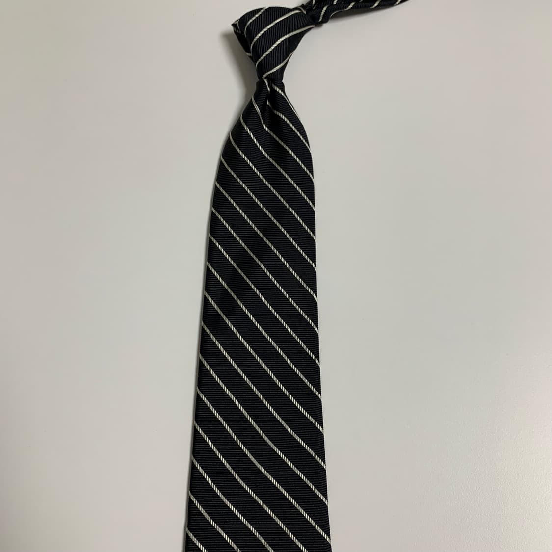 입생로랑(YSL) 명품 스트라이프 슬림넥타이 블랙 혼용 7.2cm 상품이미지7