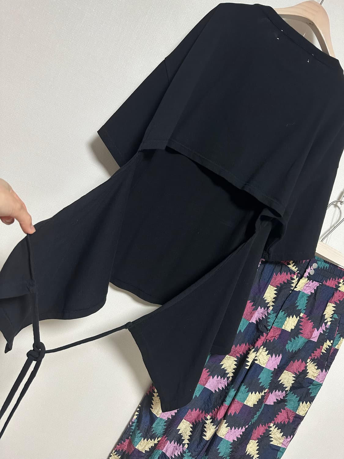 INSCRIRE 컷아웃 박스 티셔츠 상품이미지3