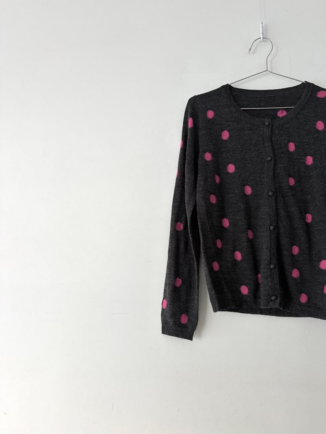 Pink dot cong cardigan / charcoal 상품이미지2