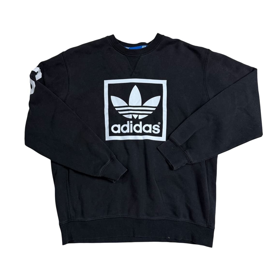 아디다스 맨투맨 상품이미지1