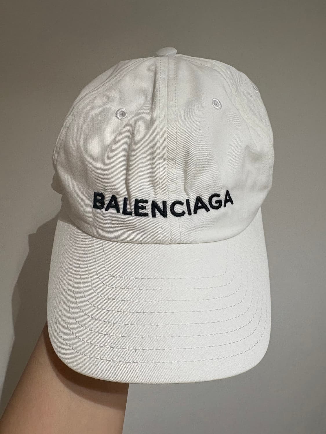 발렌시아가  화이트 볼캡 모자 정품 상품이미지1