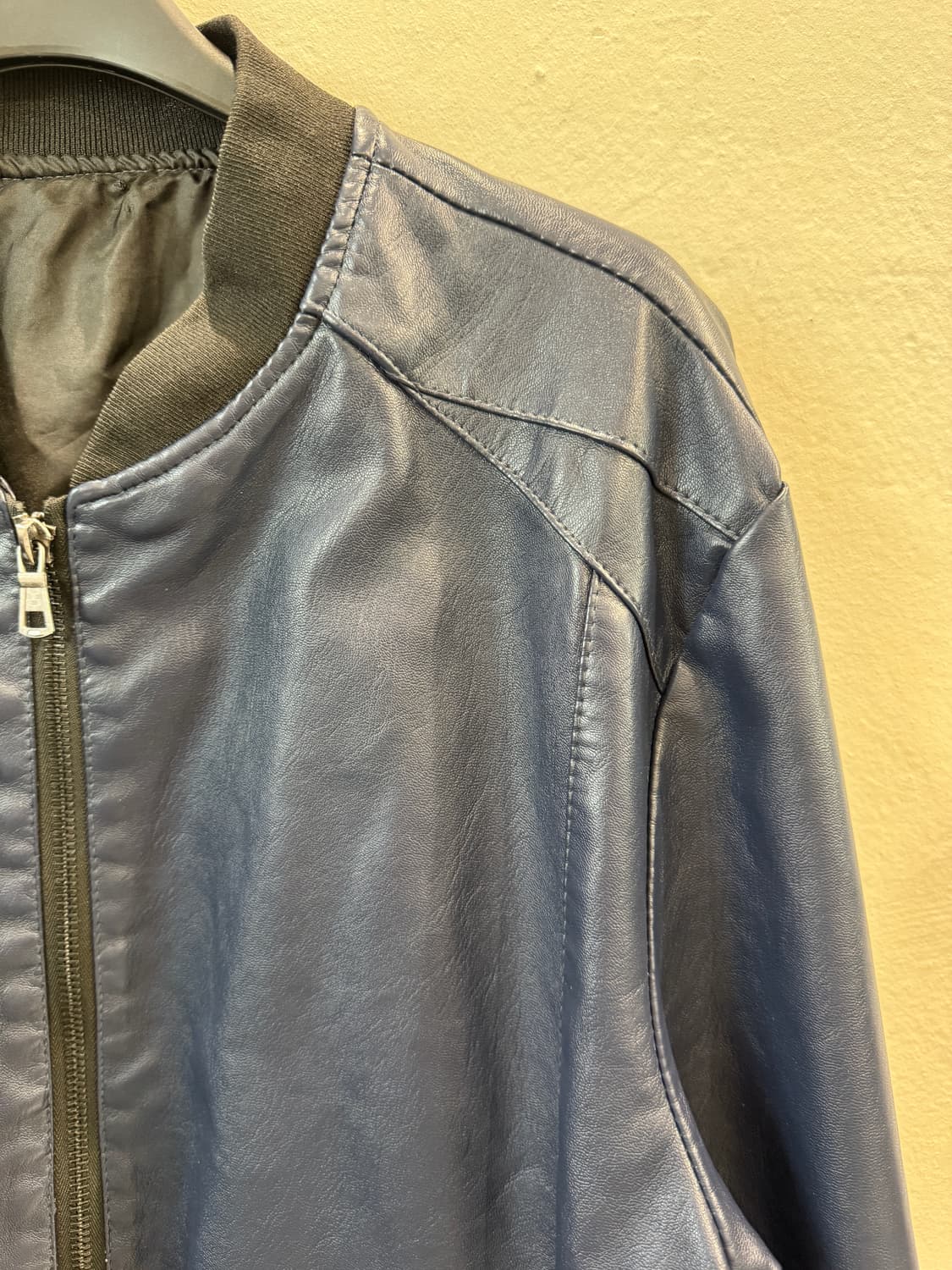 vintage 페이크레더 봄버 상품이미지2