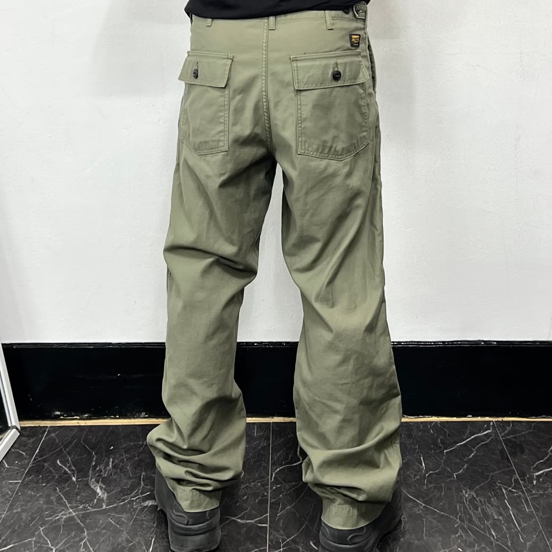 칼하트 WIP FATIQUE 워크 팬츠 카키 상품이미지3