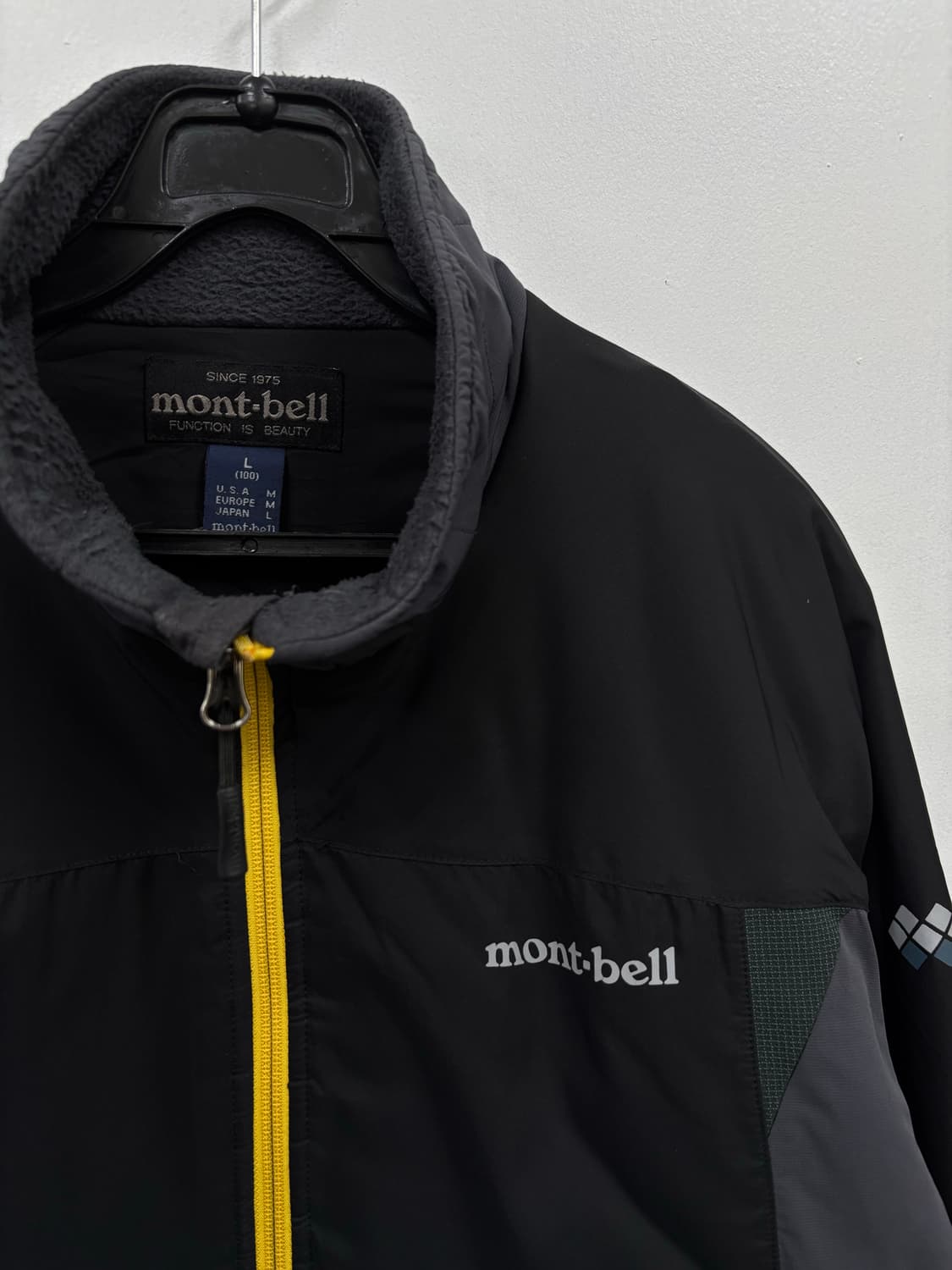 몽벨 바람막이 점퍼 상품이미지3