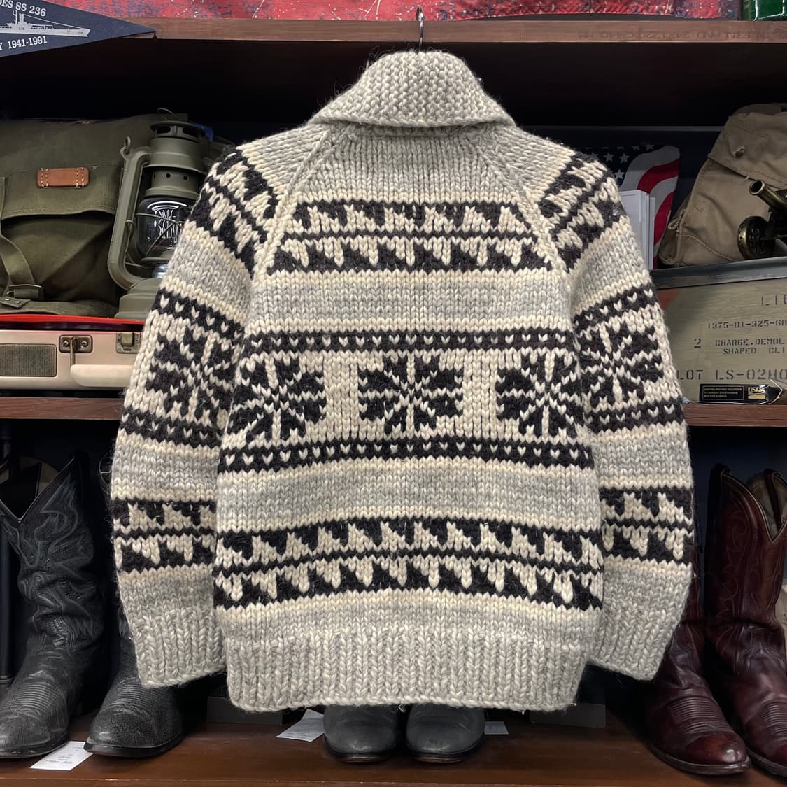 카나타 핸드메이드 캐나다 우드 버튼 울 코위찬 니트 스웨터 상품이미지2