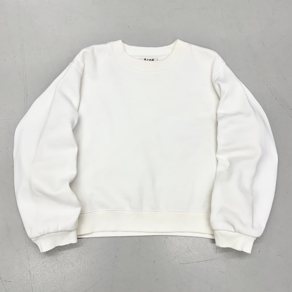 아크네스튜디오 크롭 사이드지퍼 맨투맨 상품이미지2