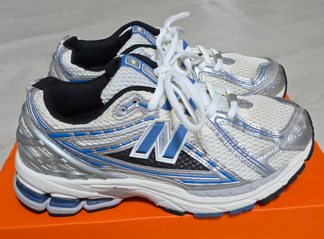 뉴발란스 1906r 메탈릭 실버 블루 상품이미지4