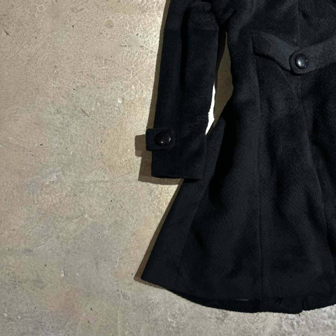 후드 퍼 트림 폼폼 블랙코트 상품이미지6