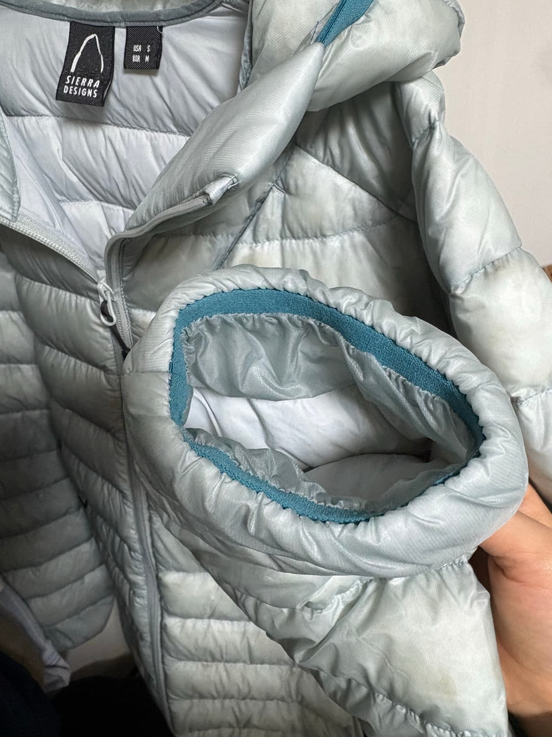 시에라 디자인 뮤어 경량 구스다운 후드자켓 패딩 라이트 그레이 상품이미지3