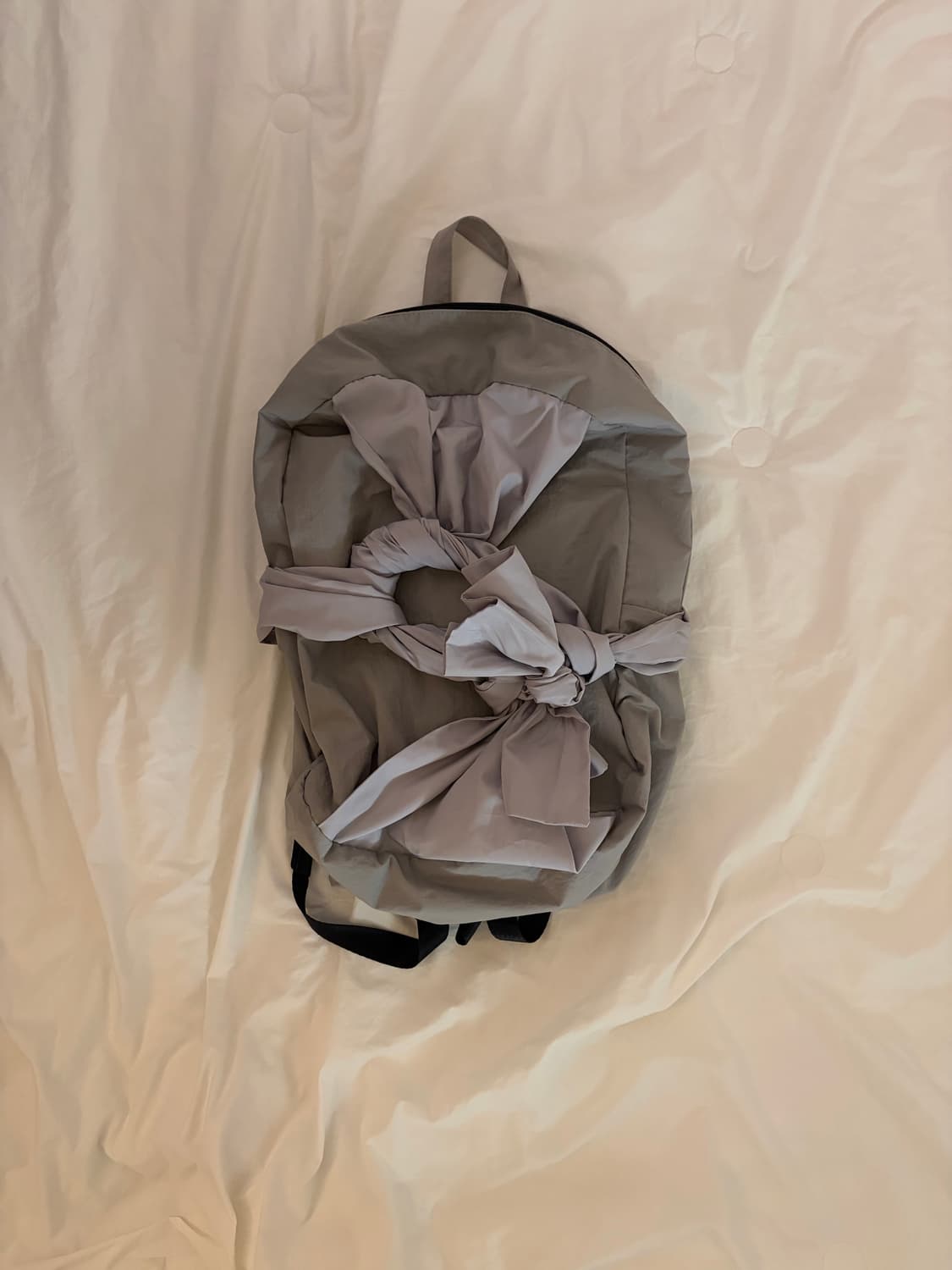 이우가마카라스 노티드 백팩 상품이미지1