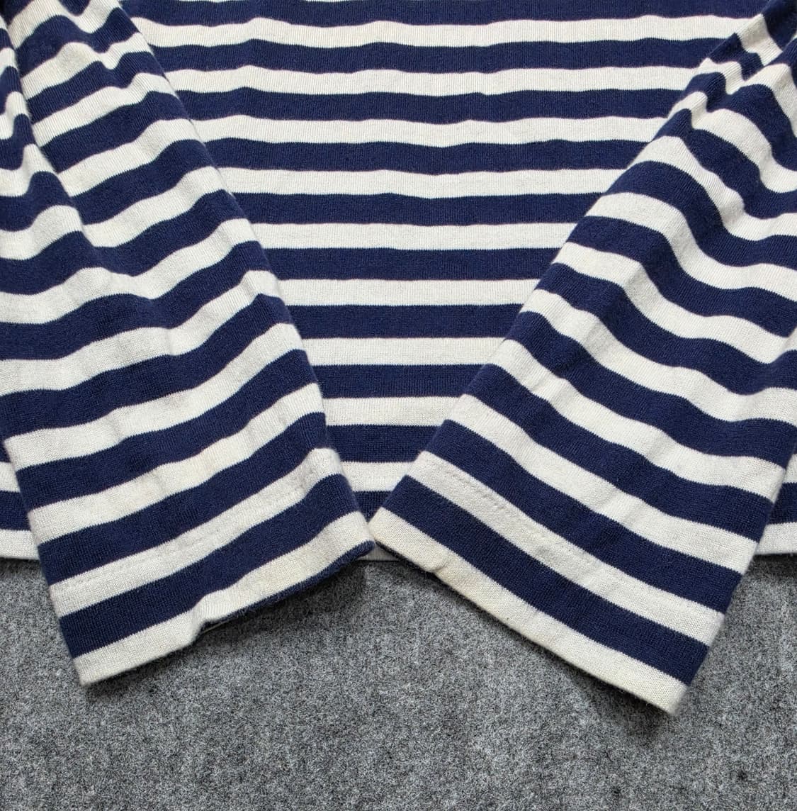 꼼데가르송 더블하트 와펜 스트라이프 긴팔티 S 네이비 상품이미지6