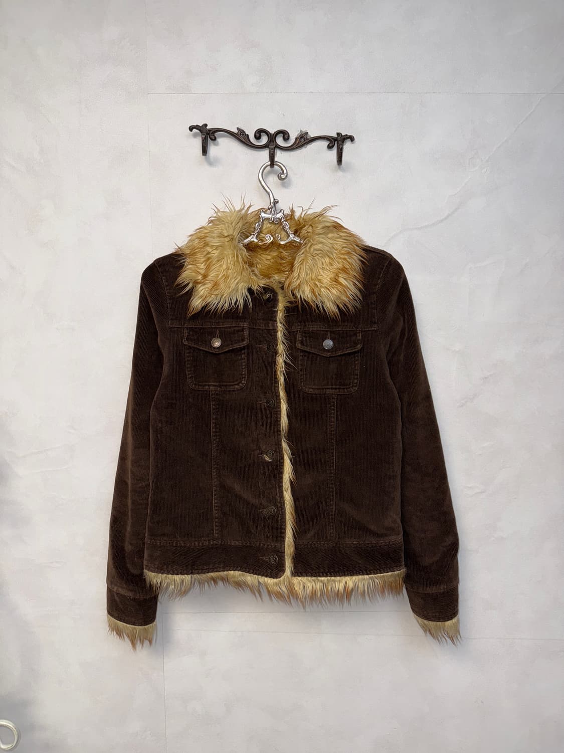 Brown corduroy fur trimmed button jacket 상품이미지1