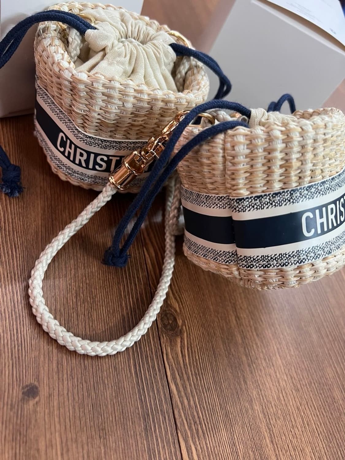  디올뷰티 라탄 드로스트링 미니 크로스백 디올기프트 상품이미지4