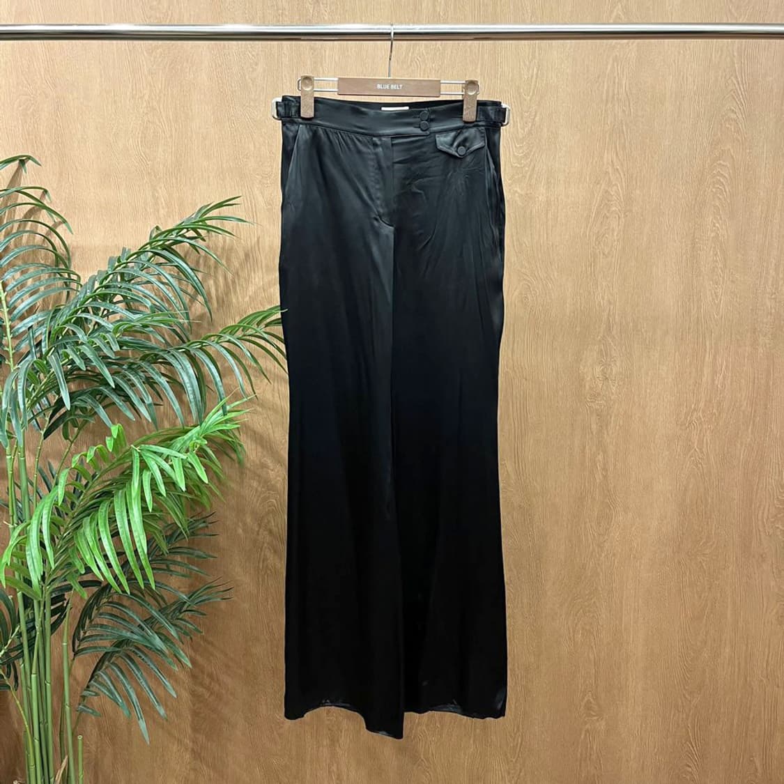 엠포리오 아르마니 슬랙스 와이드 팬츠 사이드 벨트 스트랩 디테일 블랙 상품이미지1