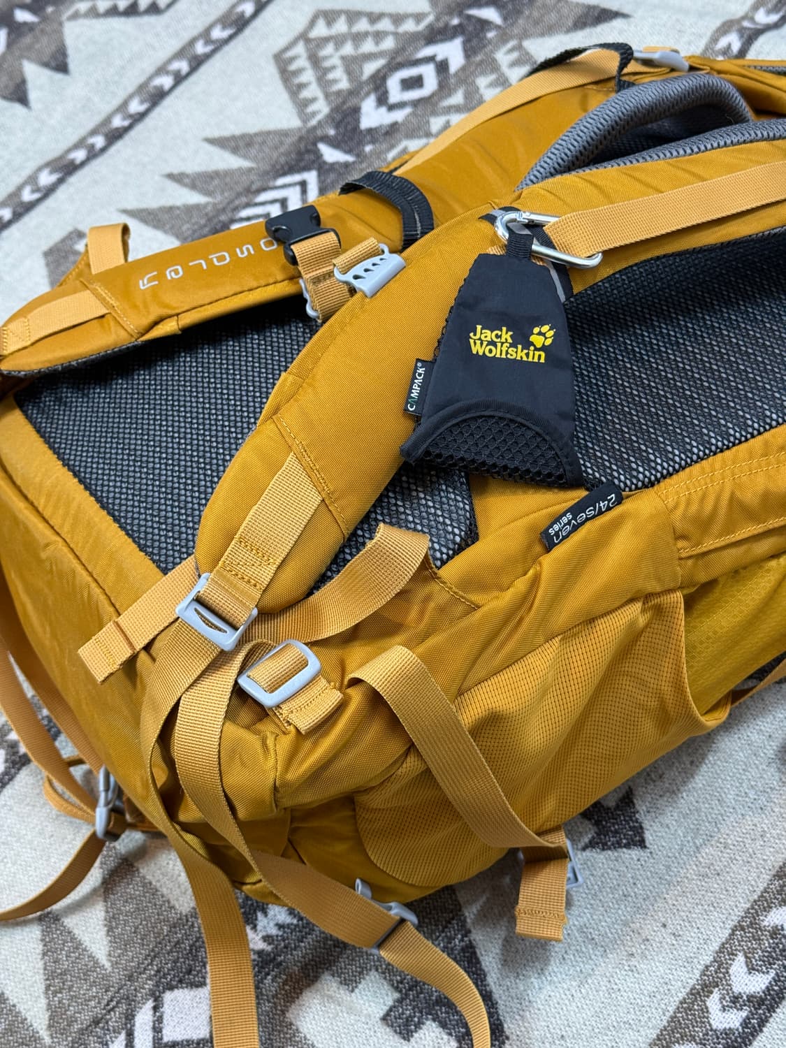 오스프리(Osprey) 퀀텀 백팩 34L 상품이미지5