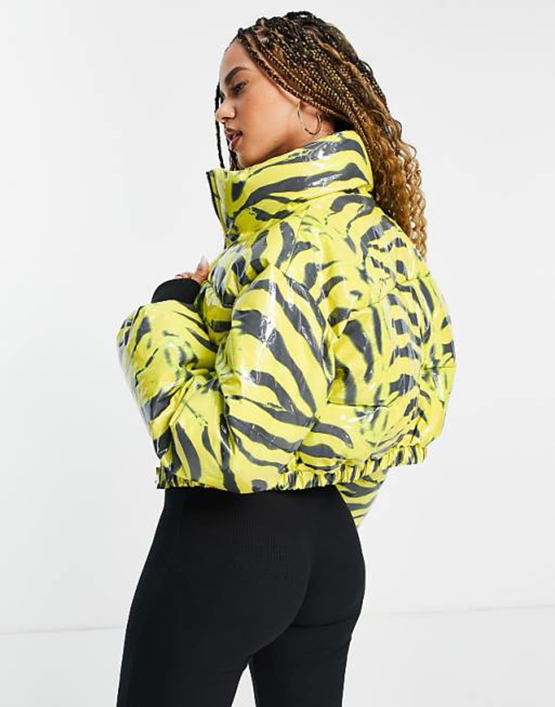 새상품 영국브랜드🇬🇧 네온옐로우 메탈릭 크롭 패딩 상품이미지3