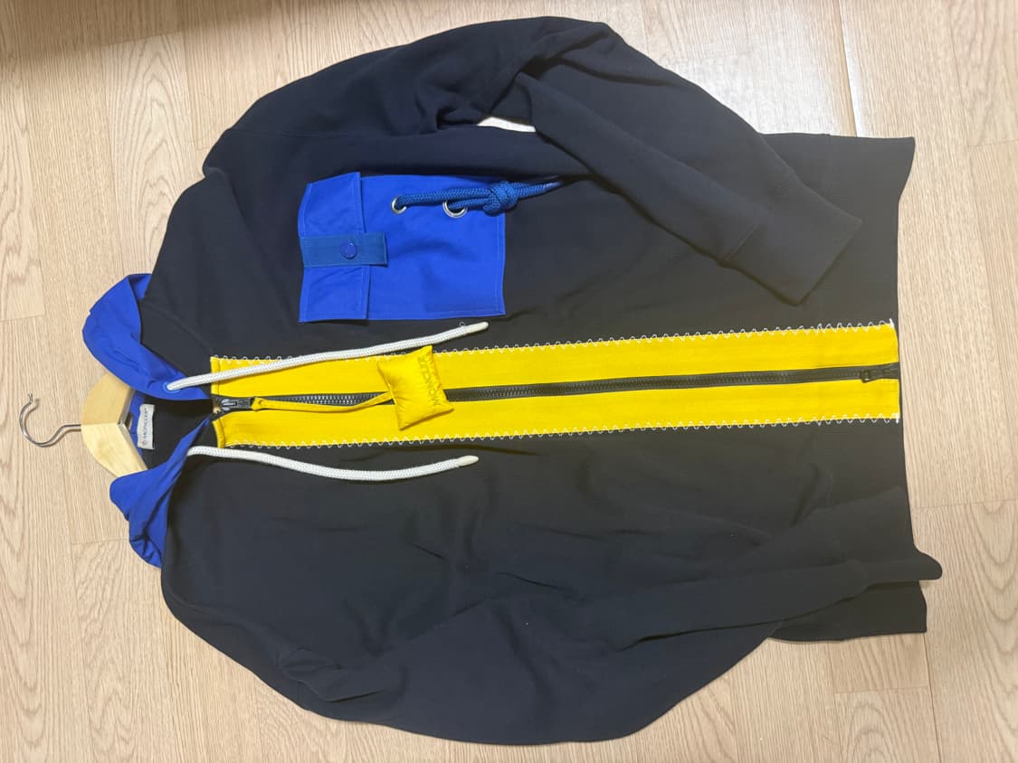 몽클레어Jw앤더슨 몽클레르 후드집업 상품이미지2