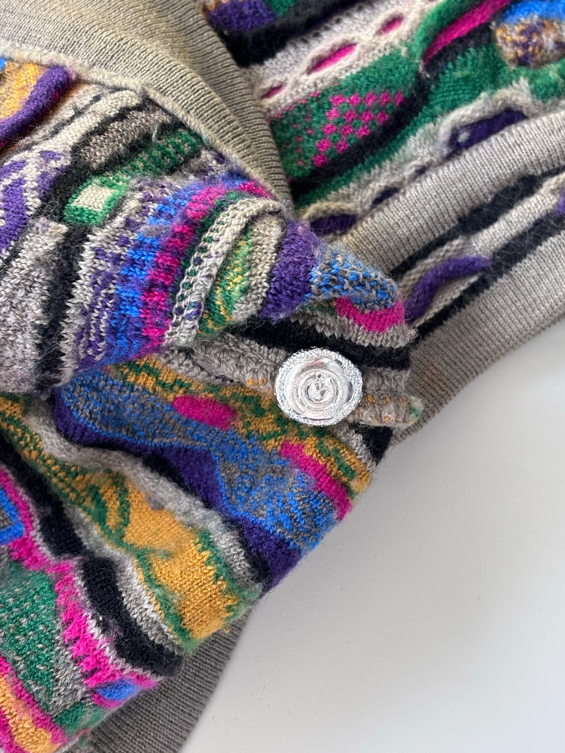 Coogi 쿠지 멀티컬러 케이블 브이넥 니트 가디건 상품이미지8