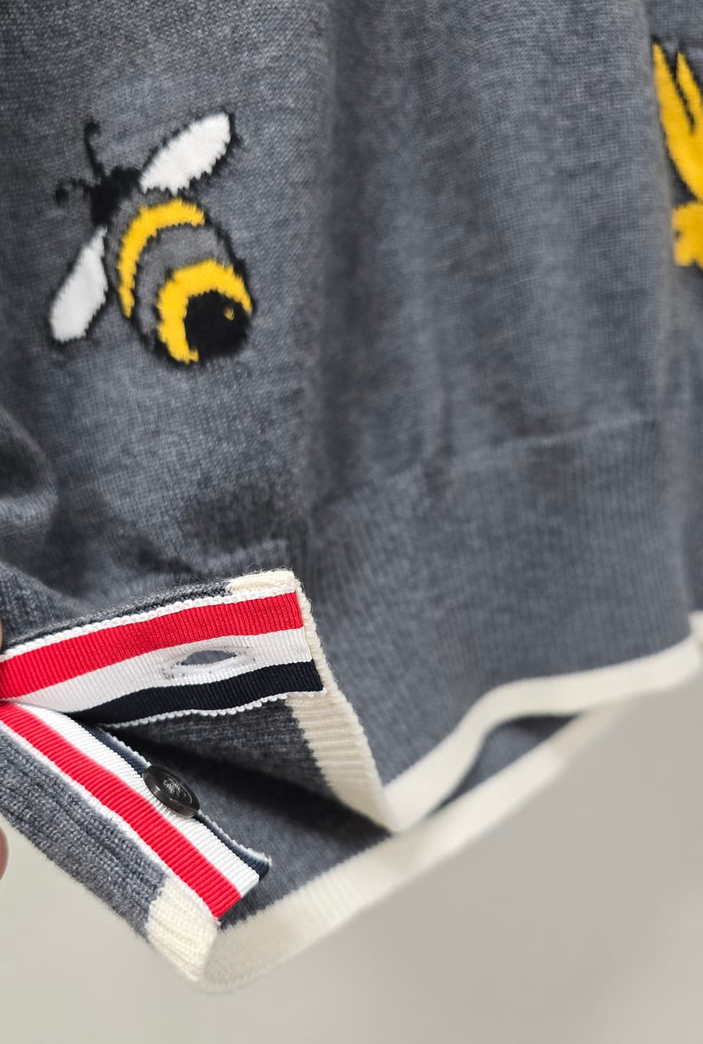 톰브라운 버드 앤 비 반팔 카라 니트 4사이즈 105 판매 상품이미지5