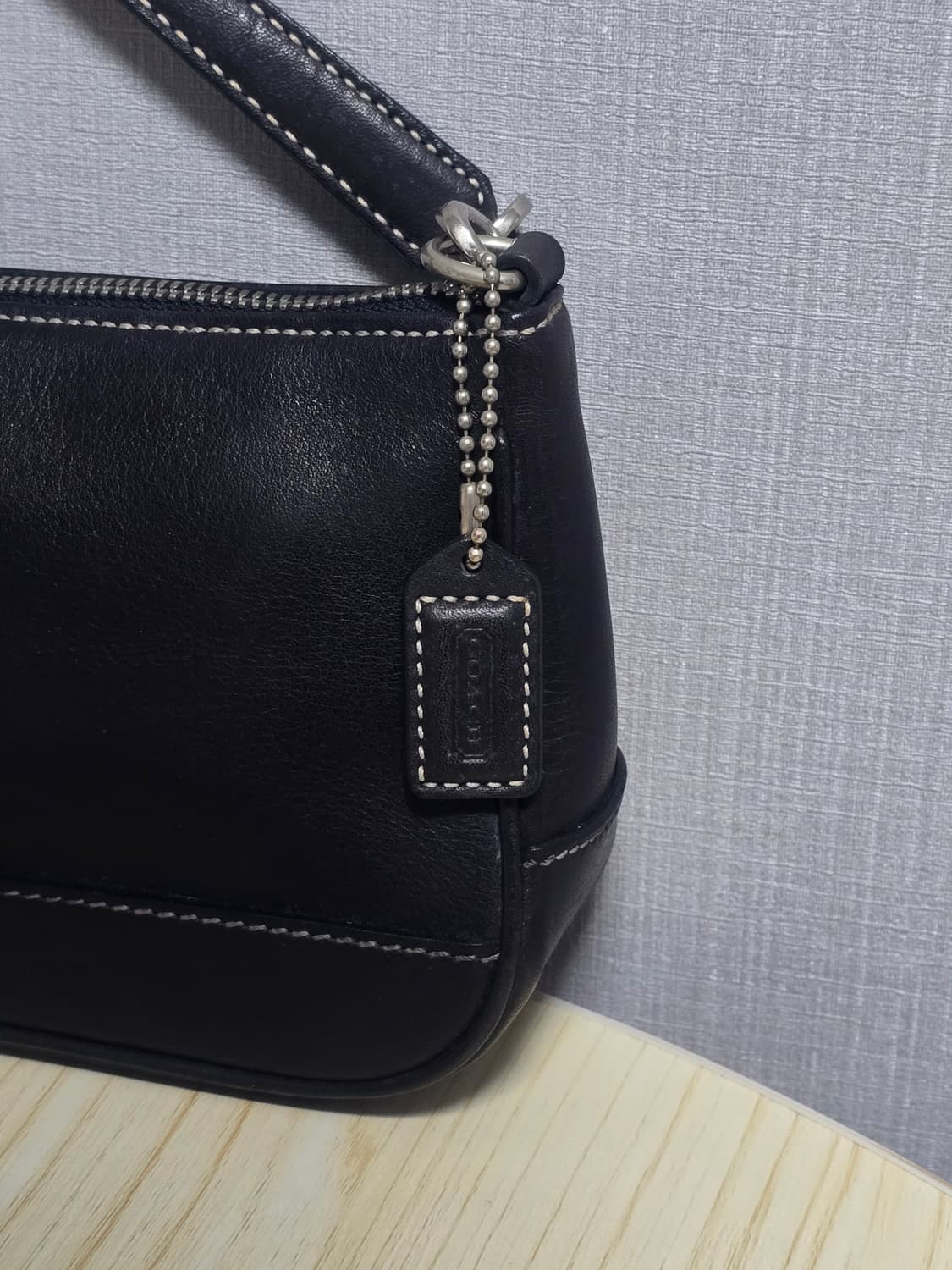 Coach 코치 햄프턴 바게트 토트백 블랙 상품이미지3