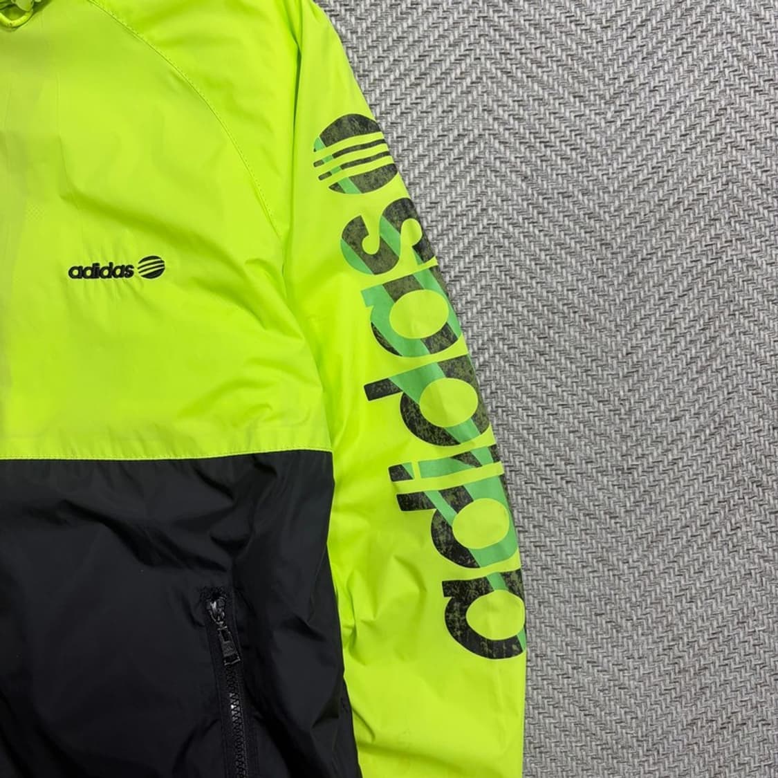 아디다스 네온 배색 바람막이  v1772 상품이미지6