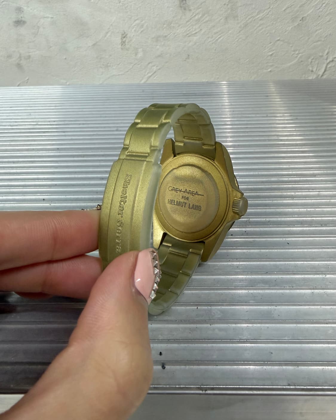 헬무트랭 x 쉘터 세라 ‘Fake Roley' 브레슬릿 상품이미지6