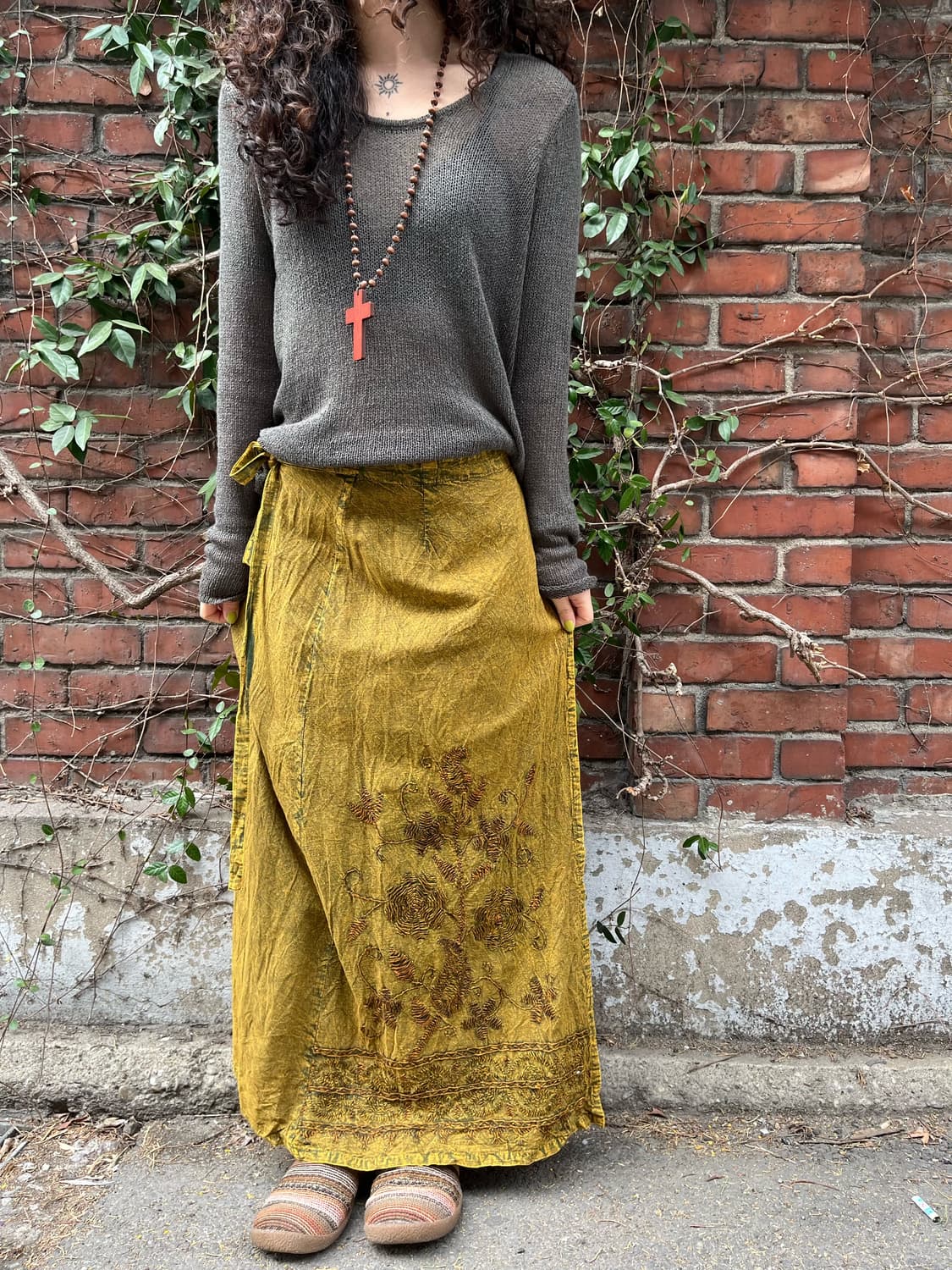 워싱 포인트 페이즐리 자수 랩 스커트 상품이미지4