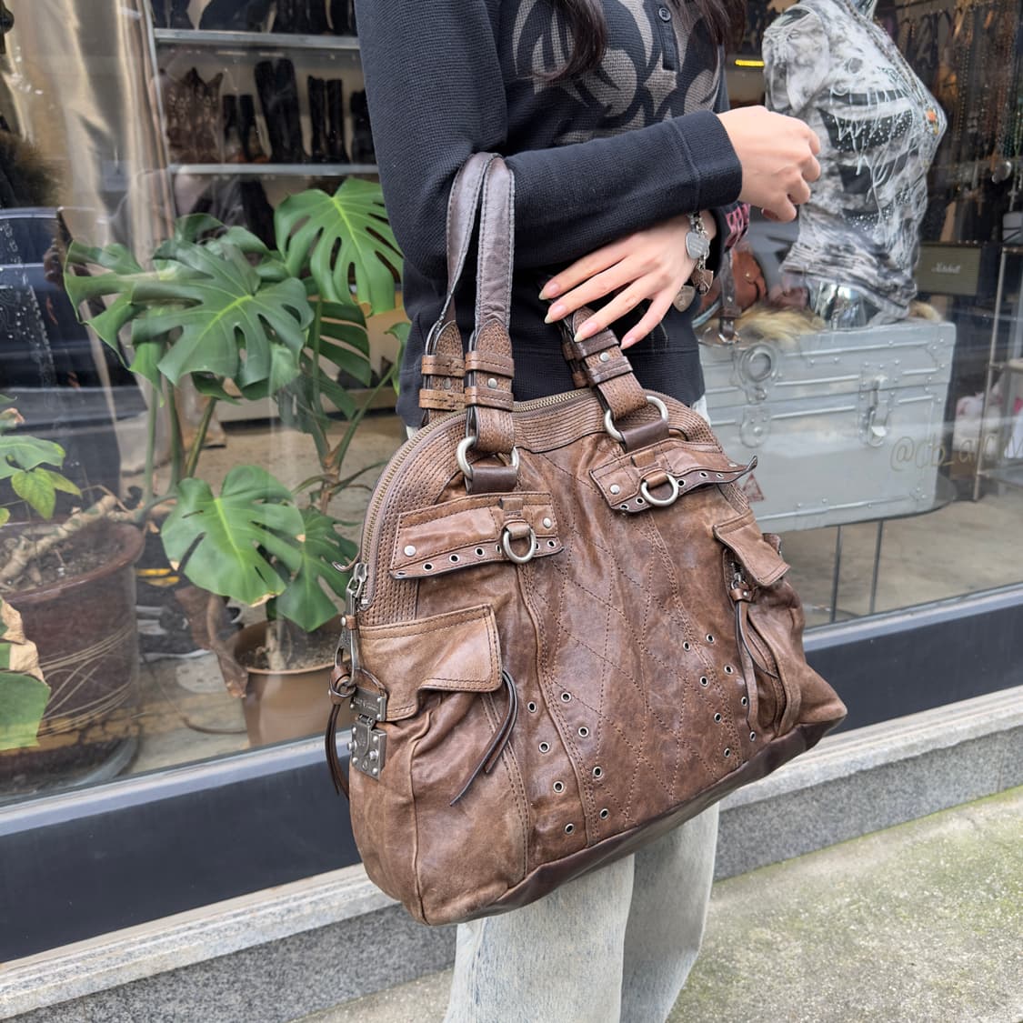 00s Y2K 쥬시 꾸뛰르 디스트레스트 가죽 빅백 상품이미지10