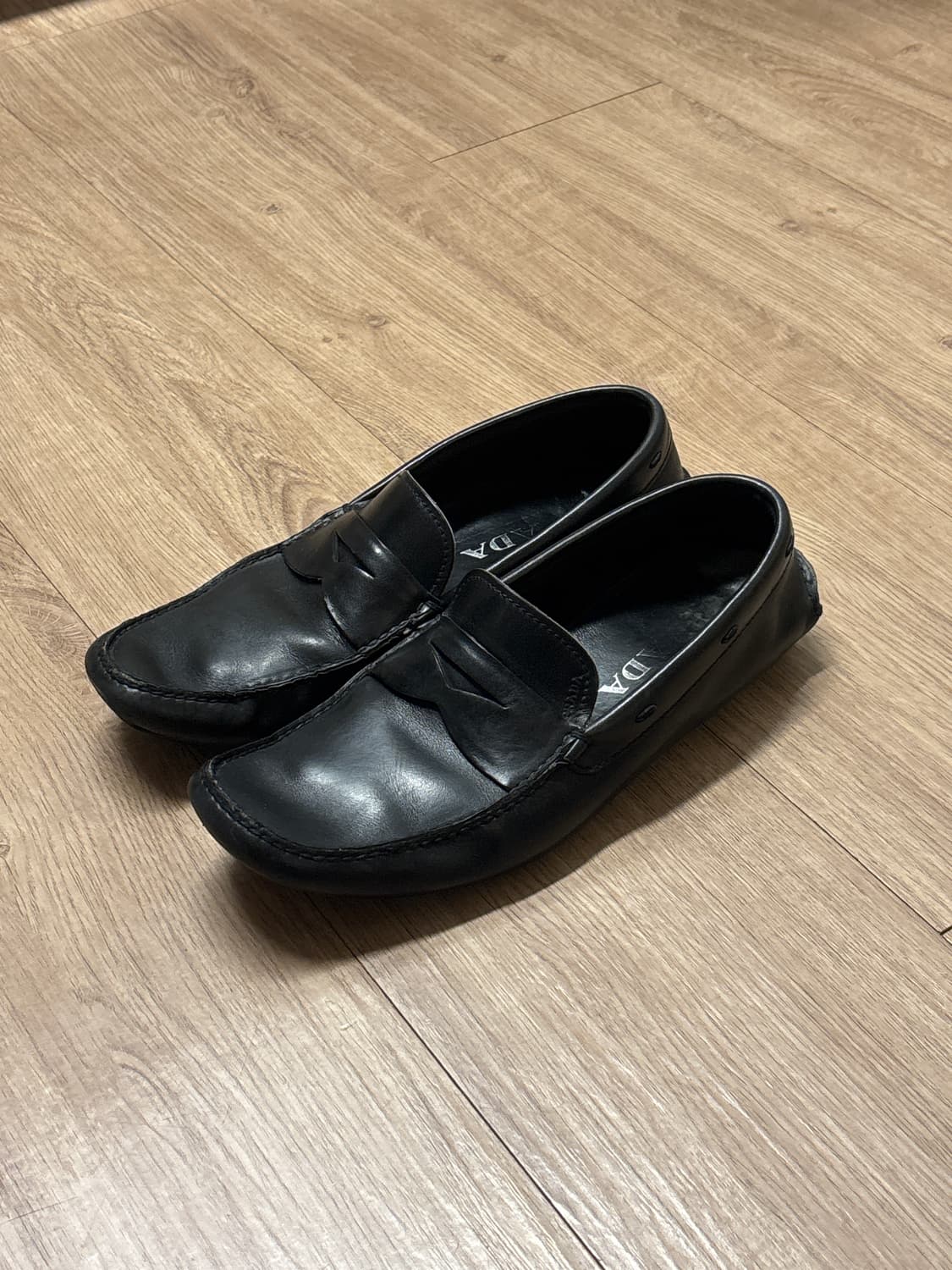 프라다 레더 로퍼 상품이미지1