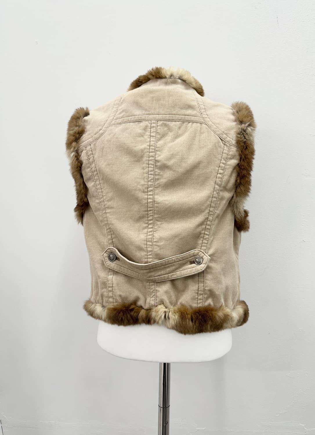 Rabbit fur toggle button crop vest 상품이미지10