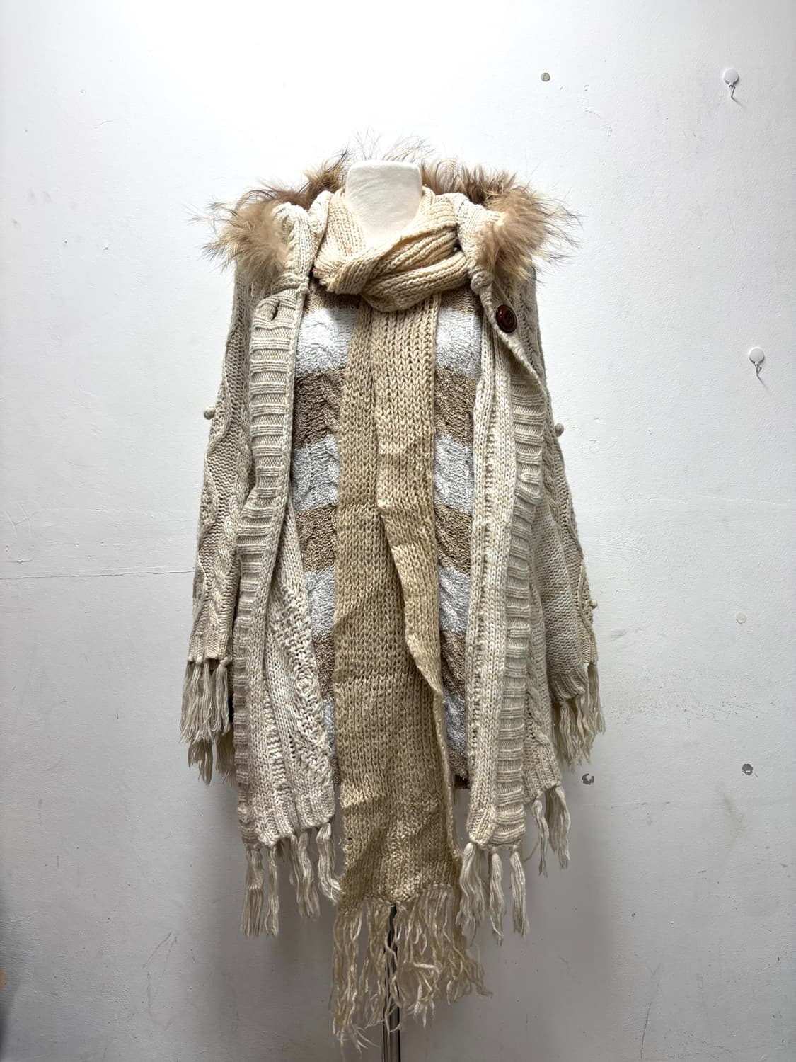 [Vintage] Fur Hoodie Cape 상품이미지1