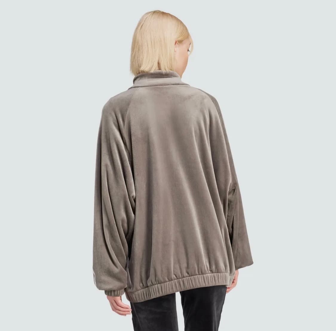 아디다스 벨벳 져지 VELVET TT IT9403 s사이즈 상품이미지3