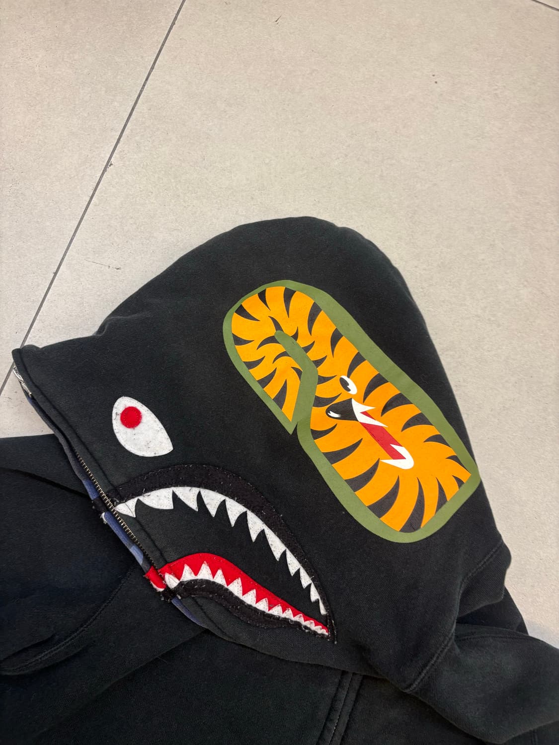 베이프 샤크 반카모 청계 후드집업 상품이미지6