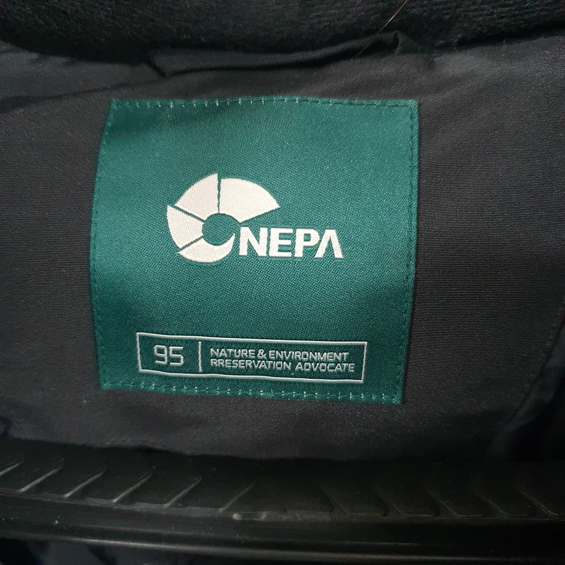 네파 익스플로러 덕다운 패딩 95-100 상태굿 상품이미지9