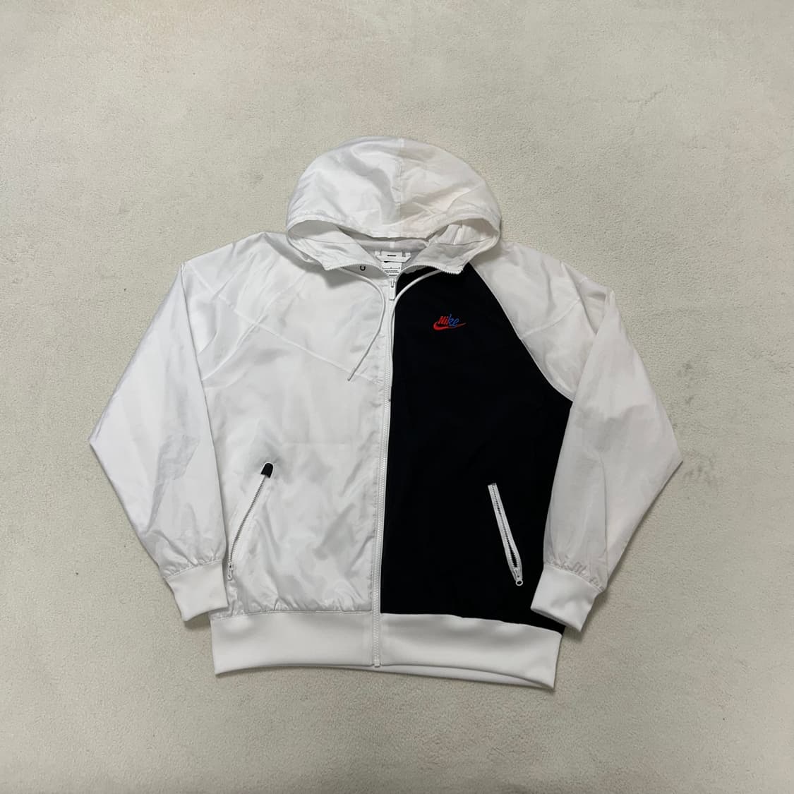 Nike white Windrunner windbreaker  상품이미지5
