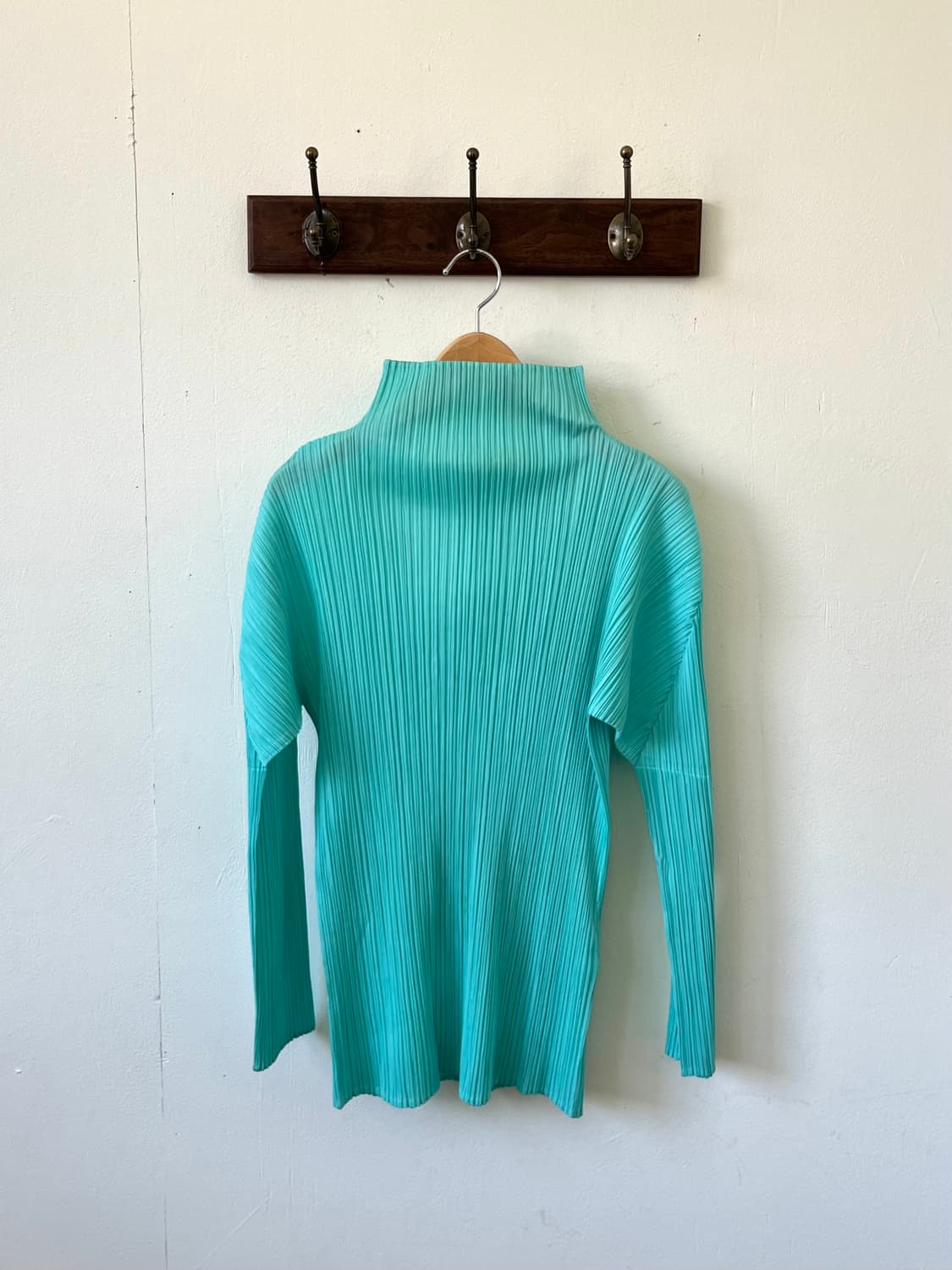 PLEATS PLEASE 스카이 블루 플리츠 탑 상품이미지1