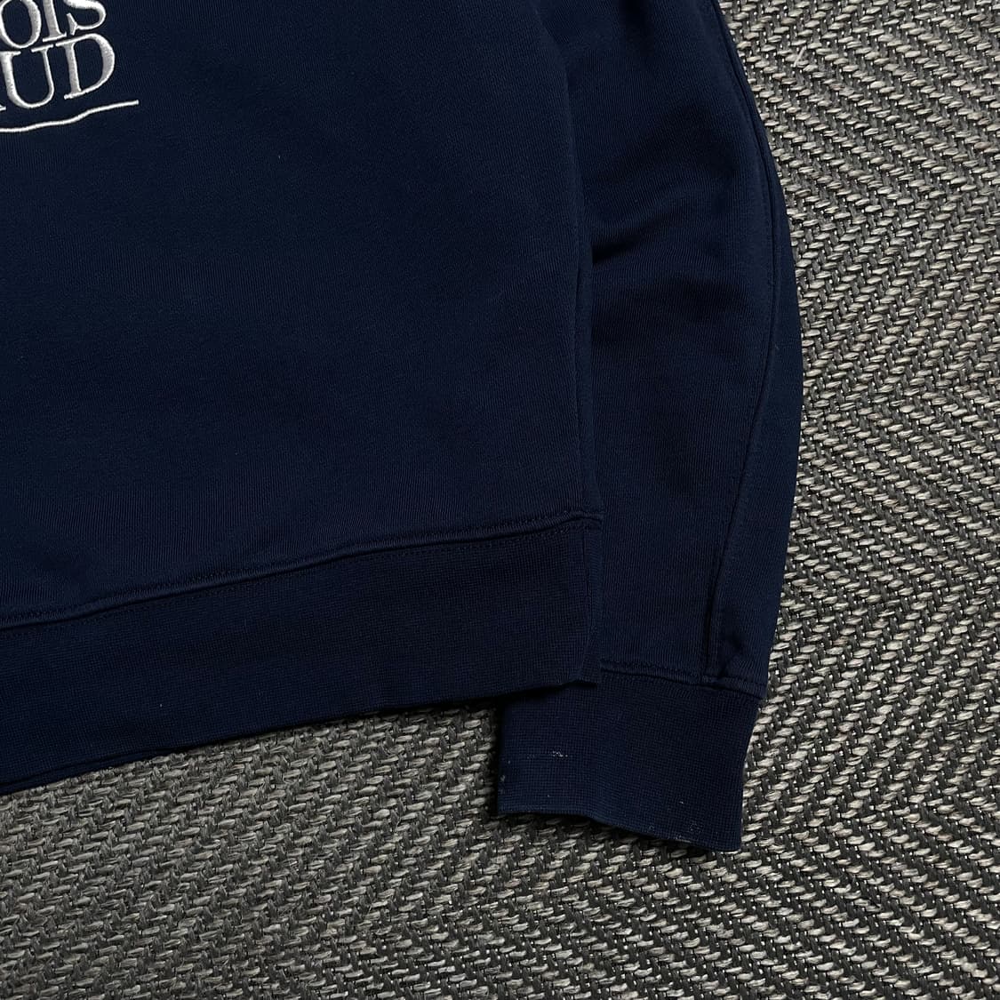 마리떼 프랑소와 저버 자수 빅로고 크롭 맨투맨 네이비y 5383 상품이미지3