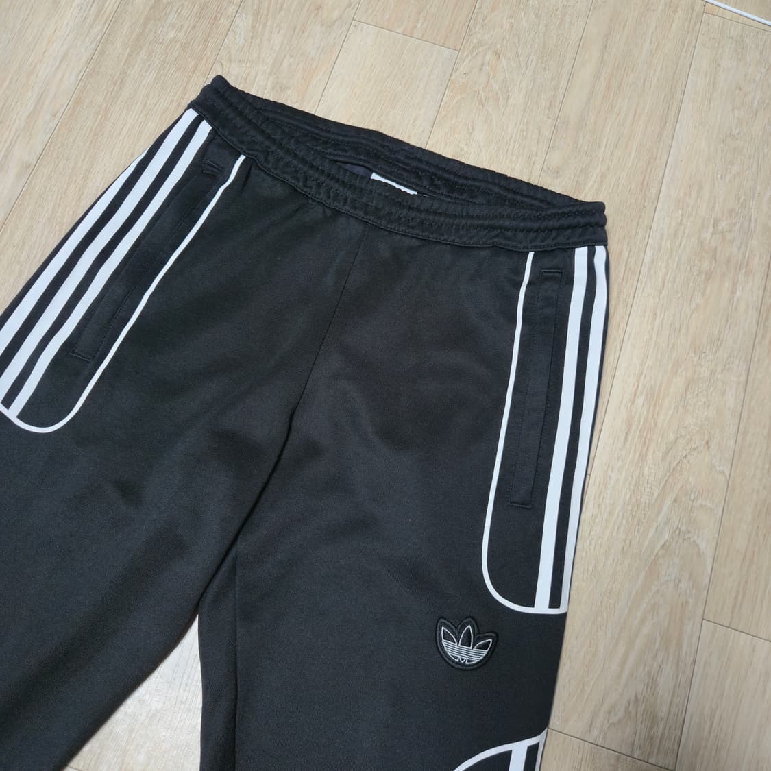 S) 아디다스 블랙 불꽃 트레이닝 조거 팬츠 상품이미지4