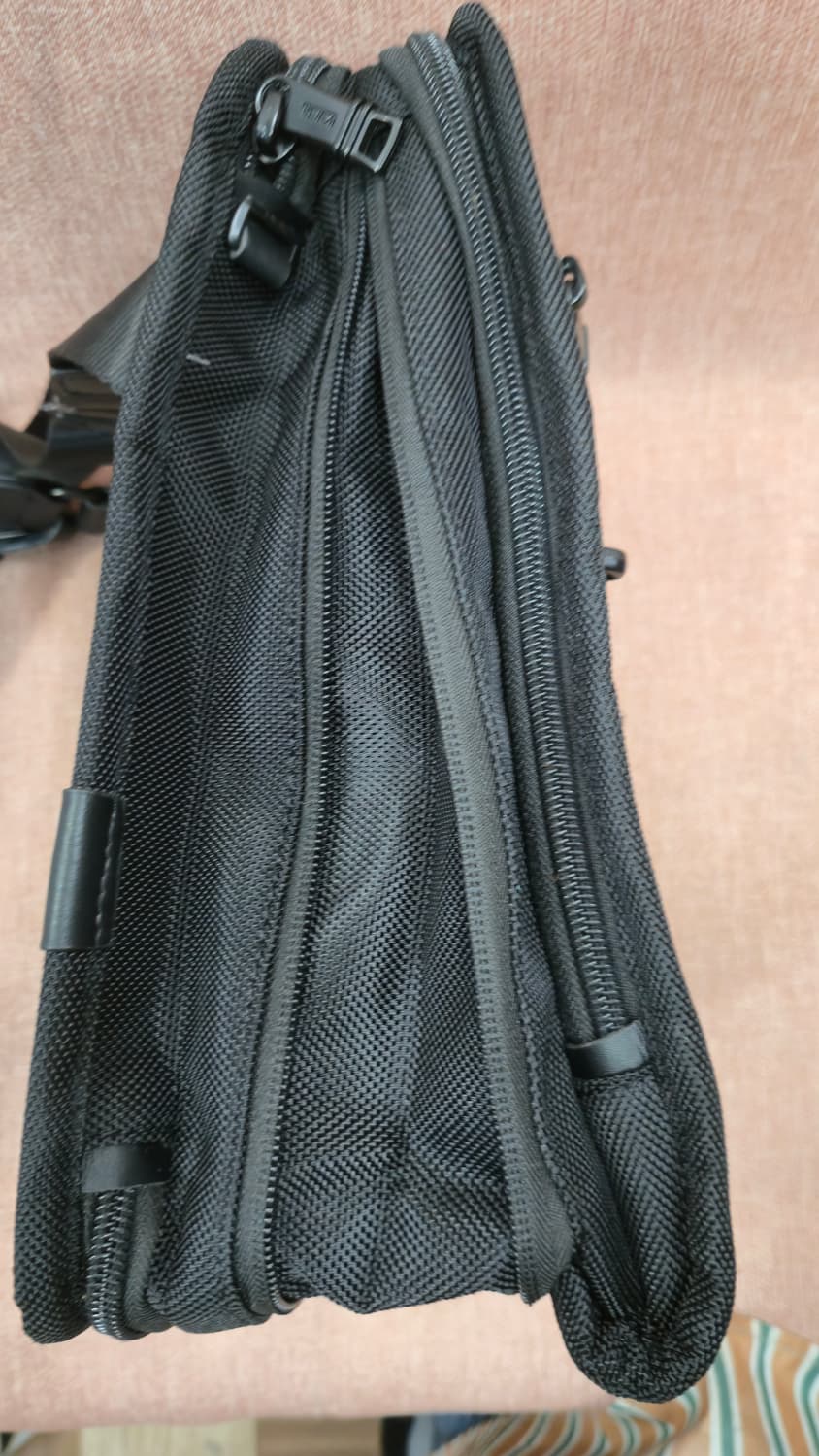 투미 TUMI - 거의새제품 알파 오거나이저 트래블 토트 크로스바디 상품이미지4