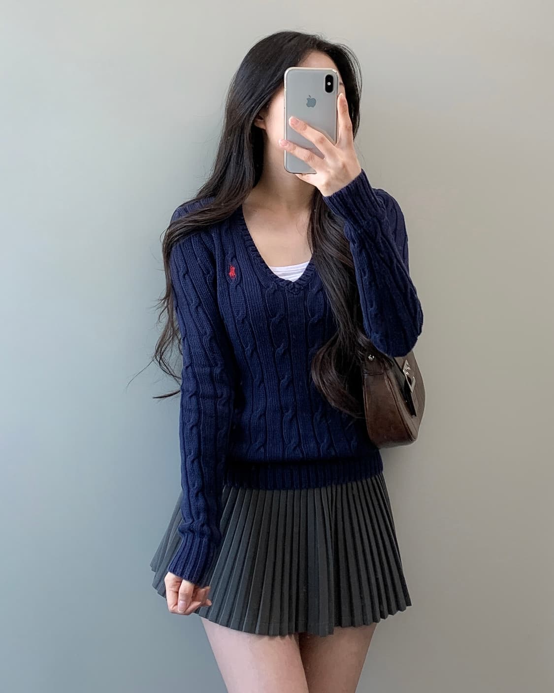 폴로 브이넥 니트  상품이미지3