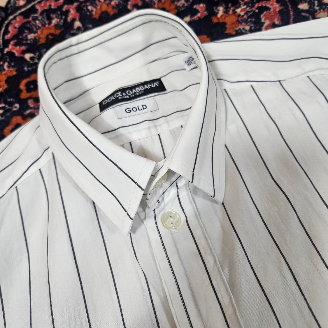 돌체엔가바나 골드 화이트 스트라이프 팔 DG로고 셔츠  상품이미지7