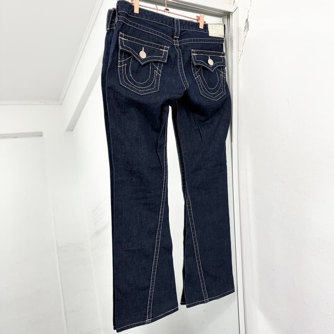 트루릴리전 부츠컷 데님 팬츠 상품이미지4