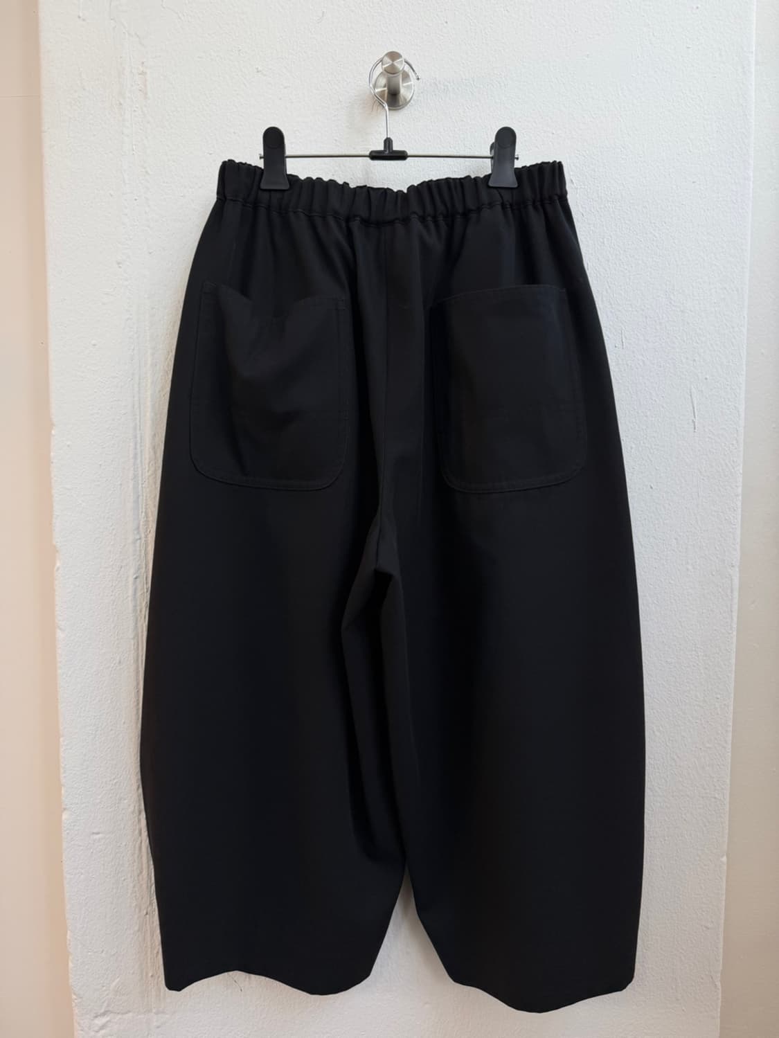 꼼데가르송 블랙 크롭 벌룬 팬츠  상품이미지4