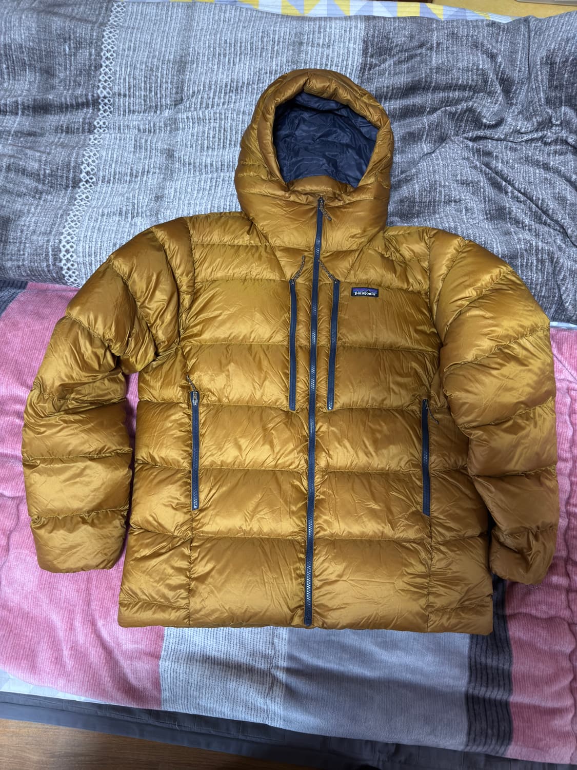 파타고니아 피츠로이 다운 L 상품이미지1