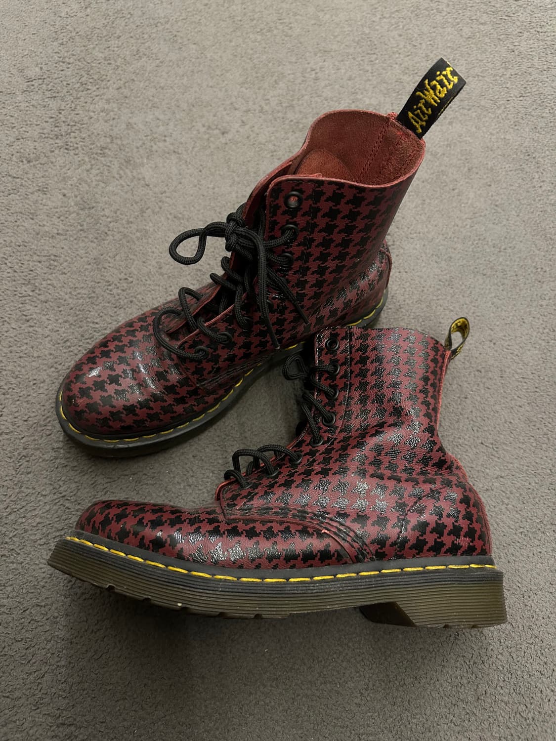 닥터마틴 피나 체리 하운드 처분  상품이미지1