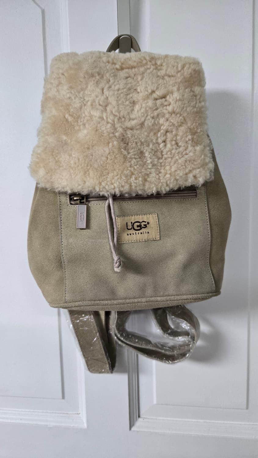 새상품)UGG 어그 시어링 스웨이드 백팩 상품이미지1